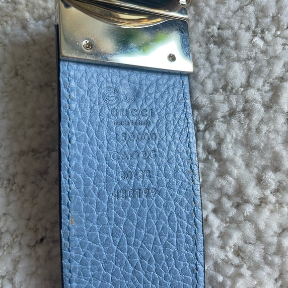 Reversible Gucci Belt - Picture 3 of 7